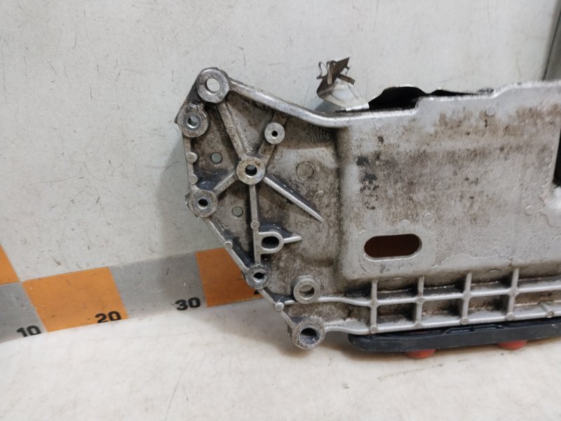 Балка подмоторная