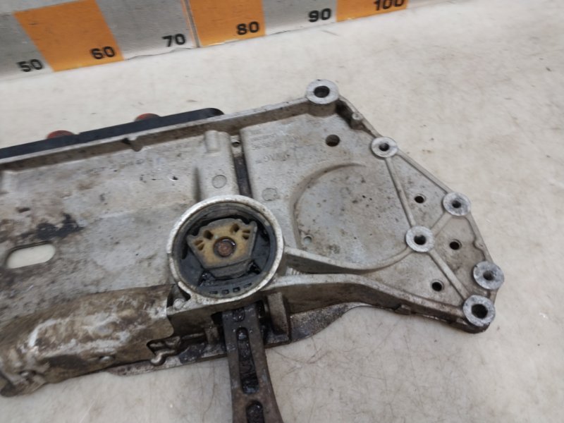 Балка подмоторная