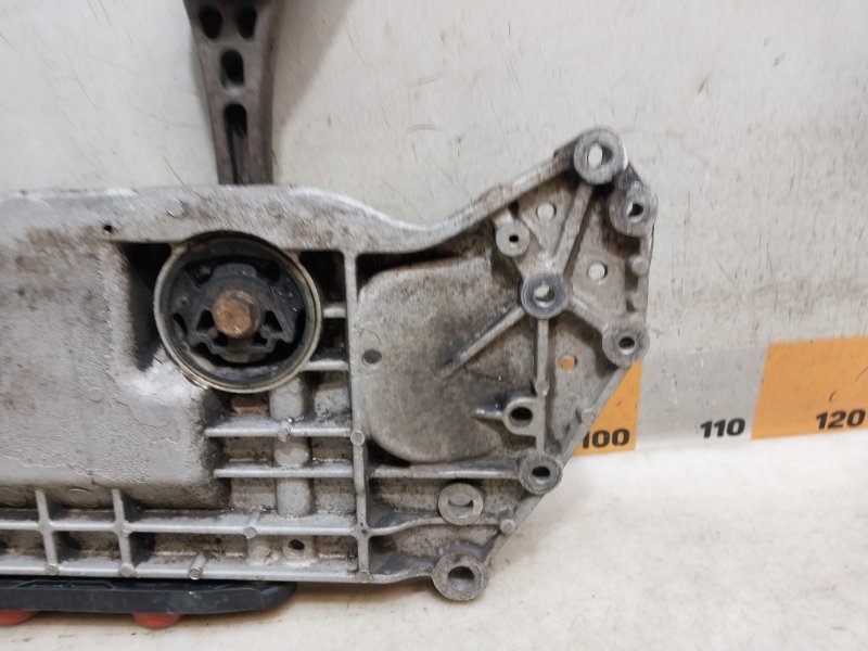 Балка подмоторная