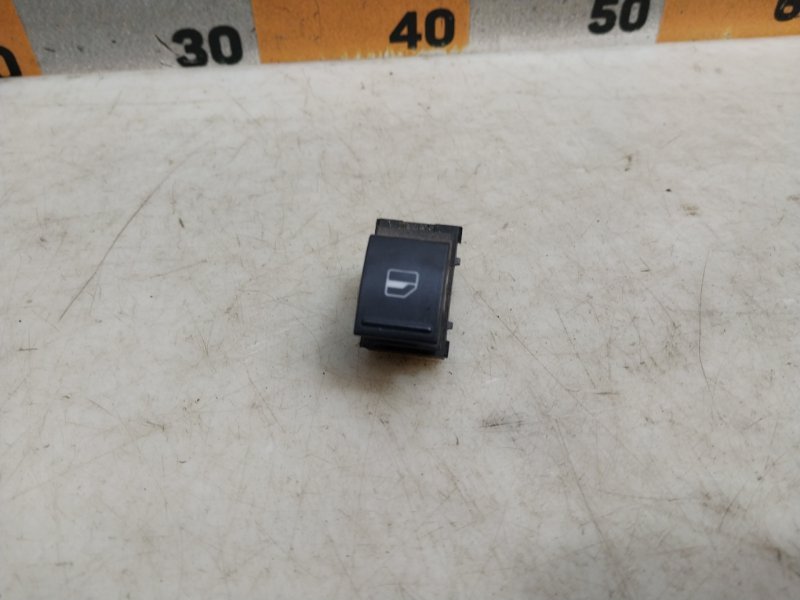 Кнопка стеклоподъемника