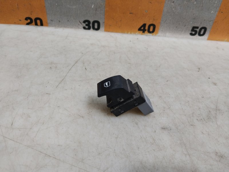 Кнопка стеклоподъемника