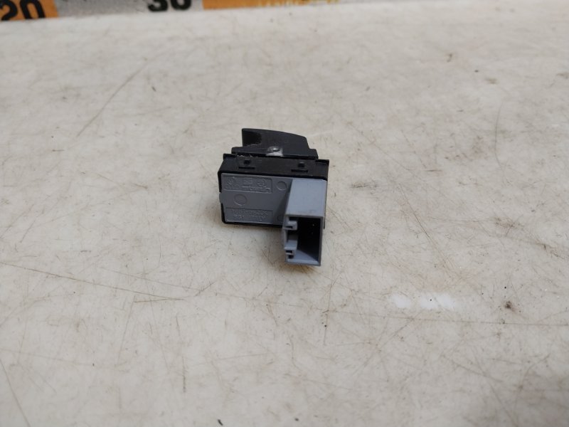 Кнопка стеклоподъемника