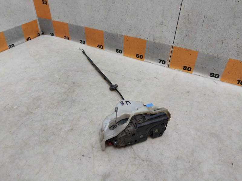 Замок двери задней правой