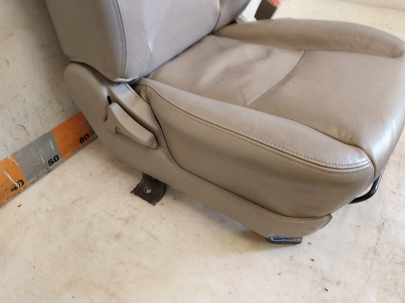 Сиденье переднее правое