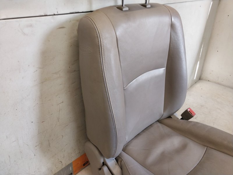 Сиденье переднее правое