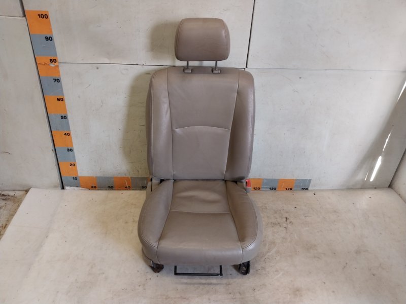 Сиденье переднее правое