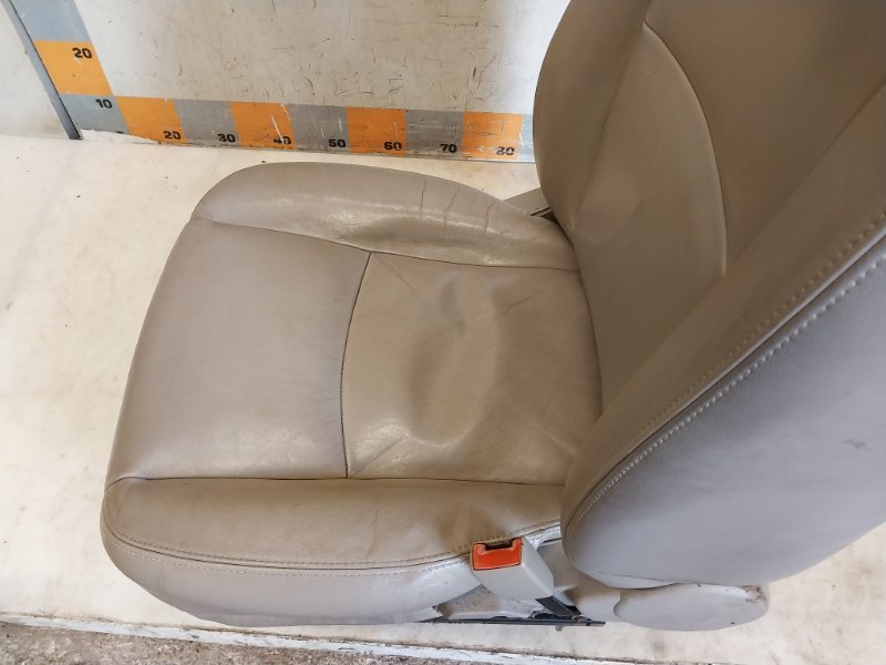 Сиденье переднее правое