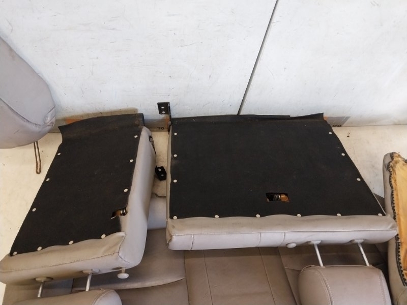 Сиденье салонное