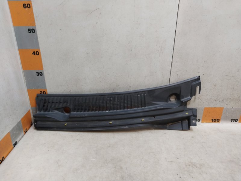 Планка под лобовое стекло