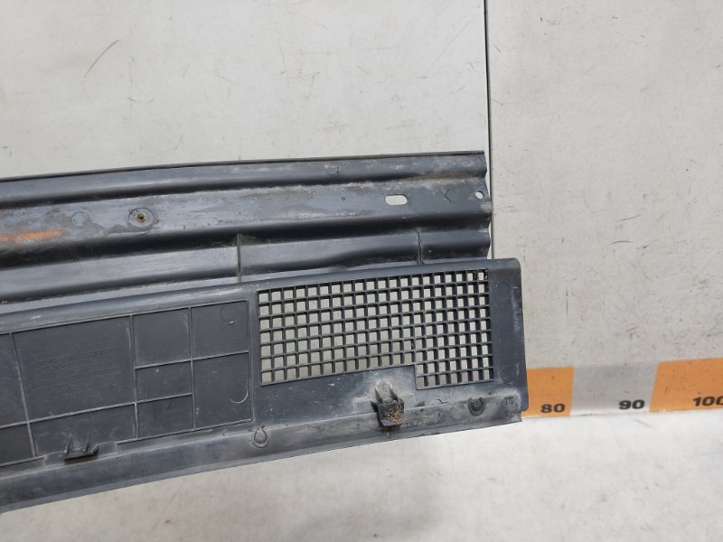 Планка под лобовое стекло