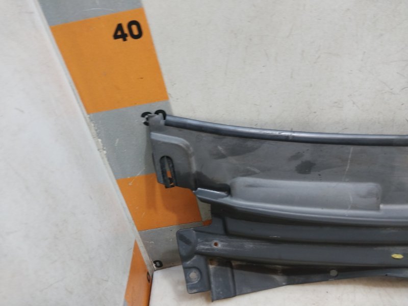 Планка под лобовое стекло