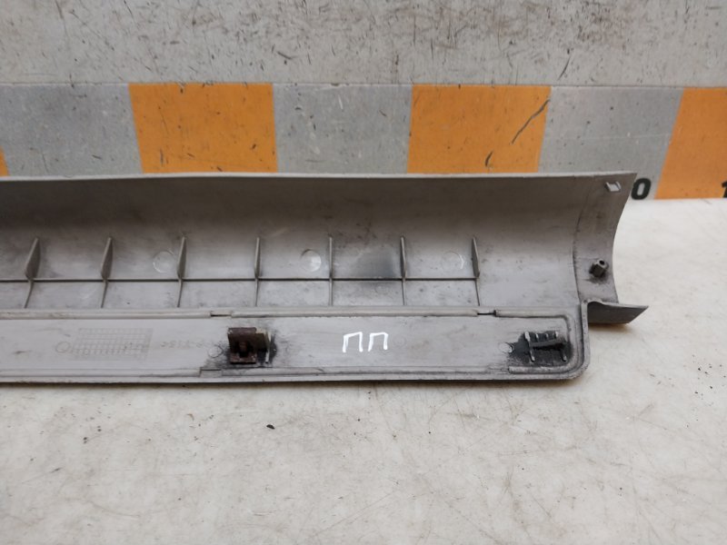 Накладка порога (внутренняя)