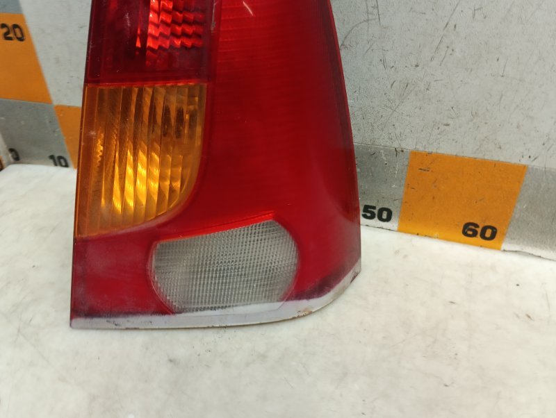 Фонарь задний правый
