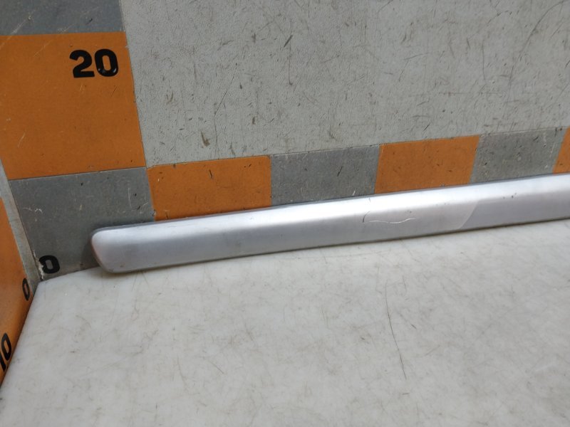 Молдинг двери