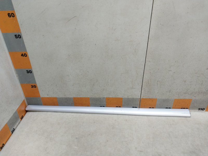 Молдинг двери