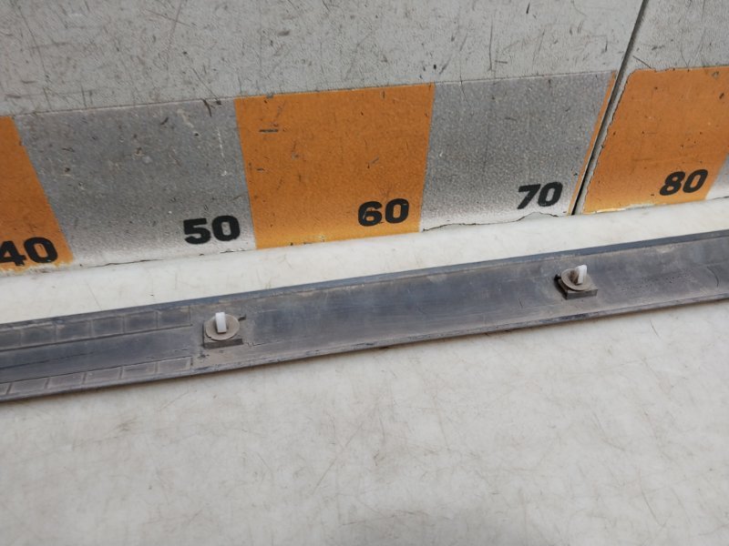 Молдинг двери