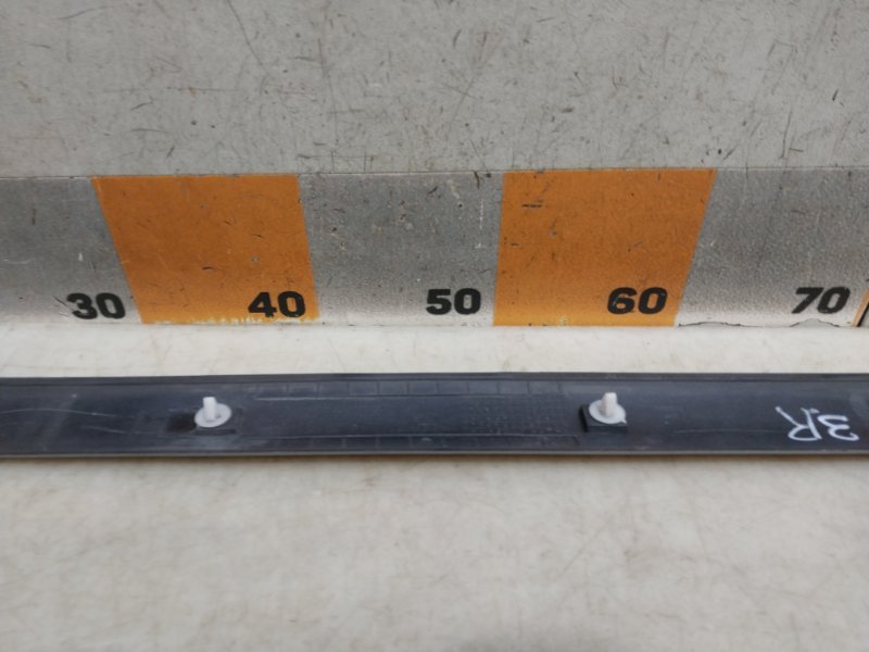 Молдинг двери