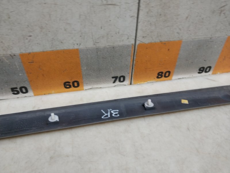 Молдинг двери