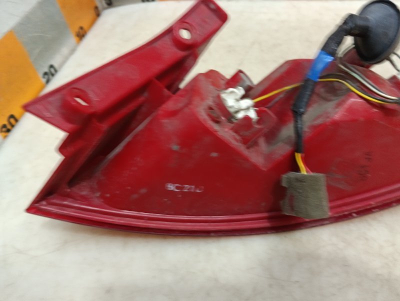 Фонарь задний левый