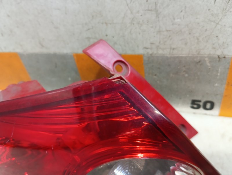 Фонарь задний левый