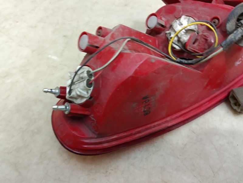 Фонарь задний правый