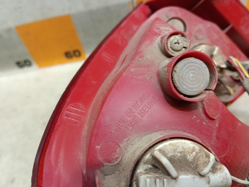 Фонарь задний правый