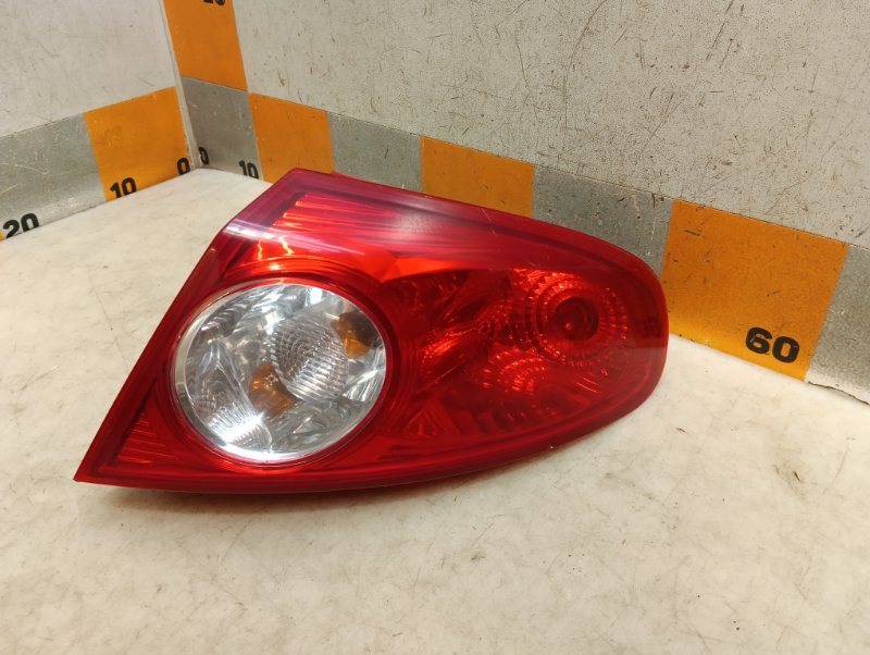Фонарь задний правый