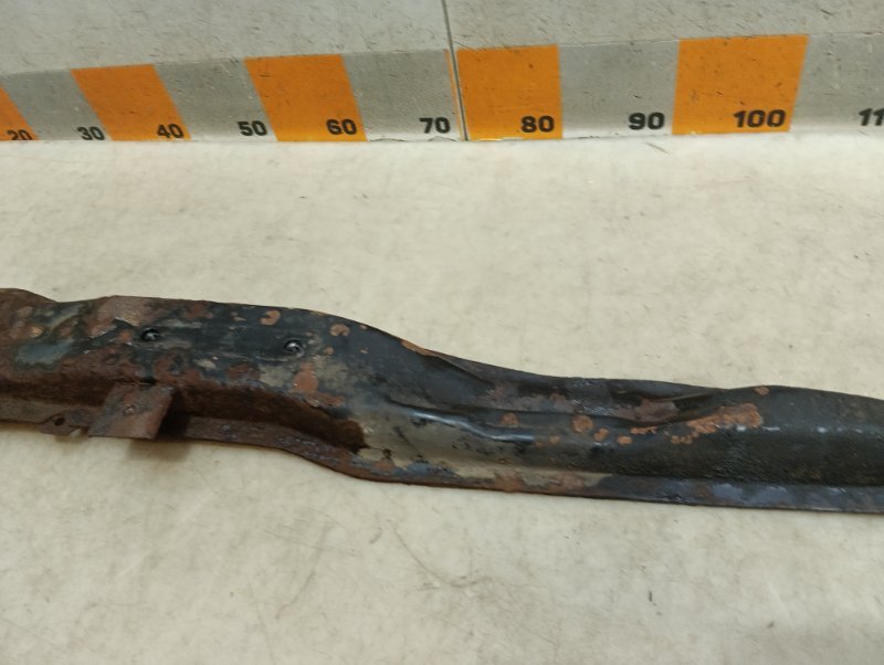 Балка передняя продольная