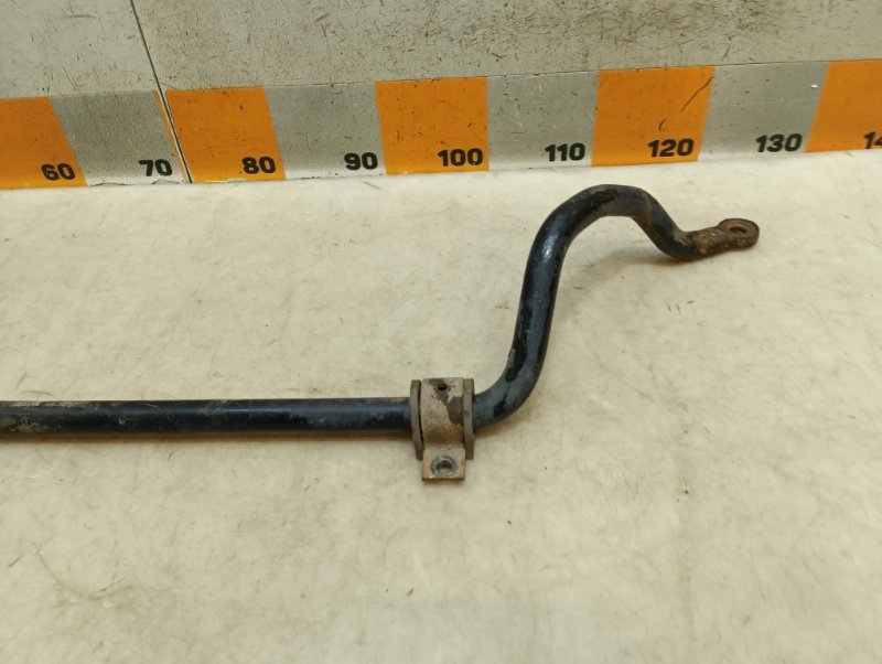 Стабилизатор передний