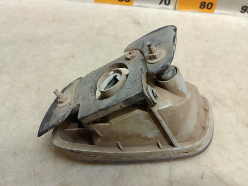 Фара противотуманная правая