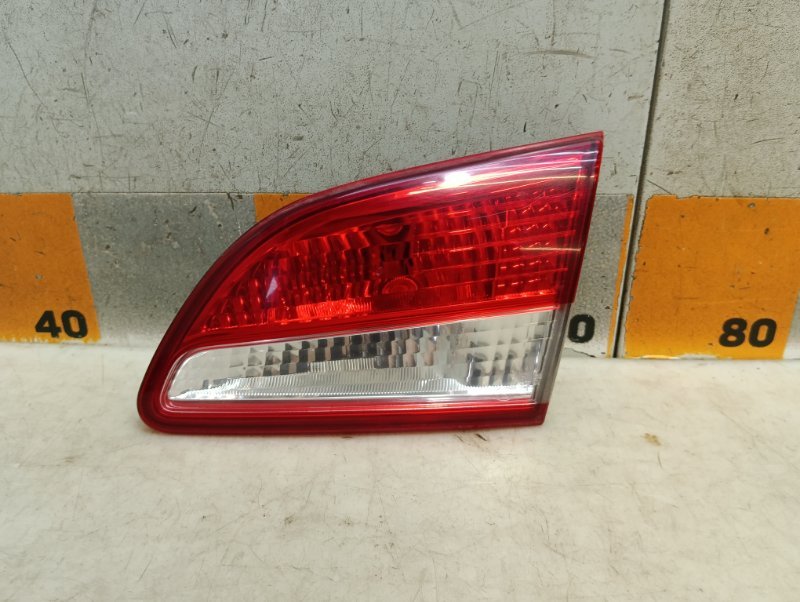 Фонарь задний правый
