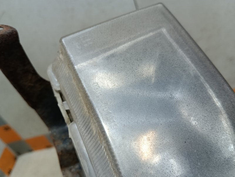 Фара противотуманная левая