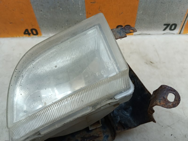 Фара противотуманная правая