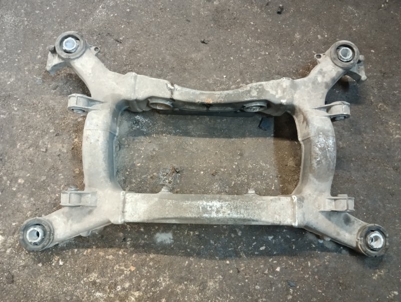 Балка задняя