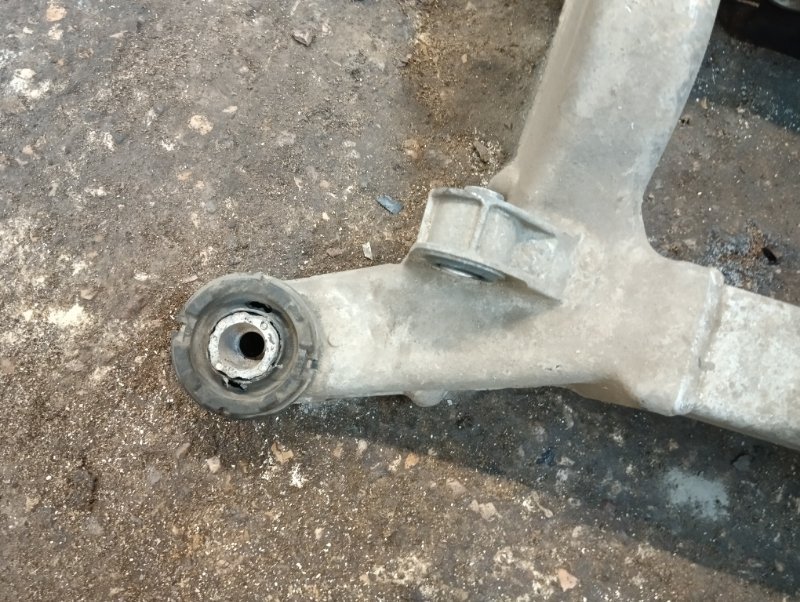 Балка задняя