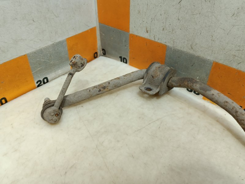 Стабилизатор задний