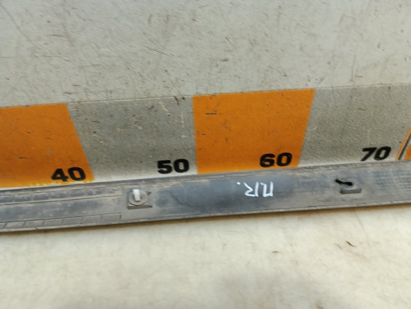 Молдинг двери