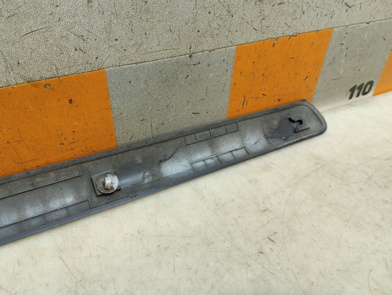 Молдинг двери