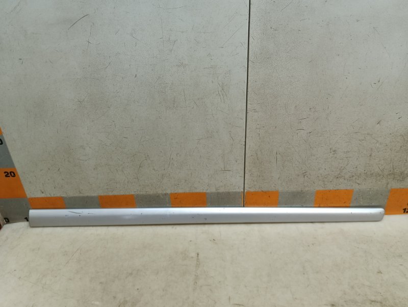 Молдинг двери