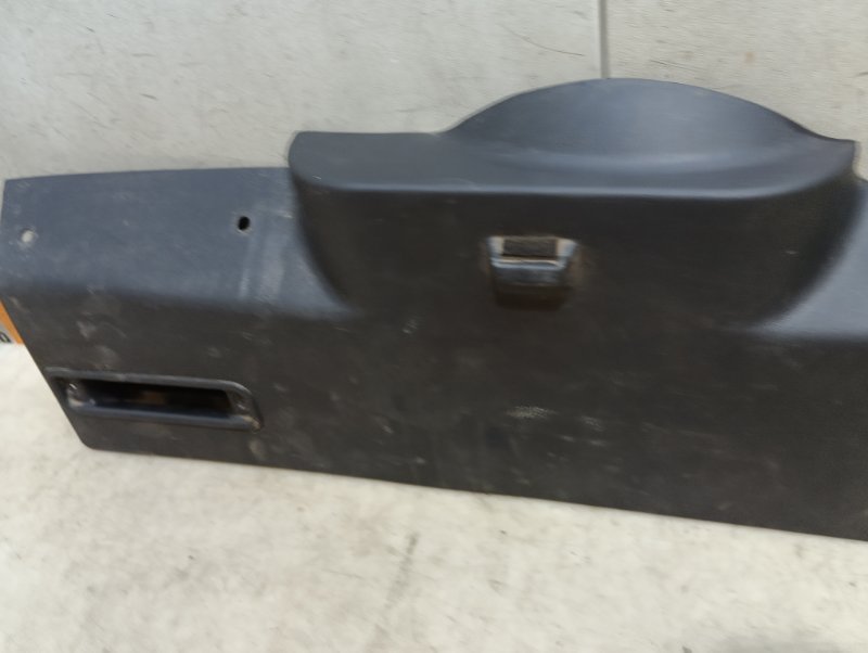 Обшивка двери багажника