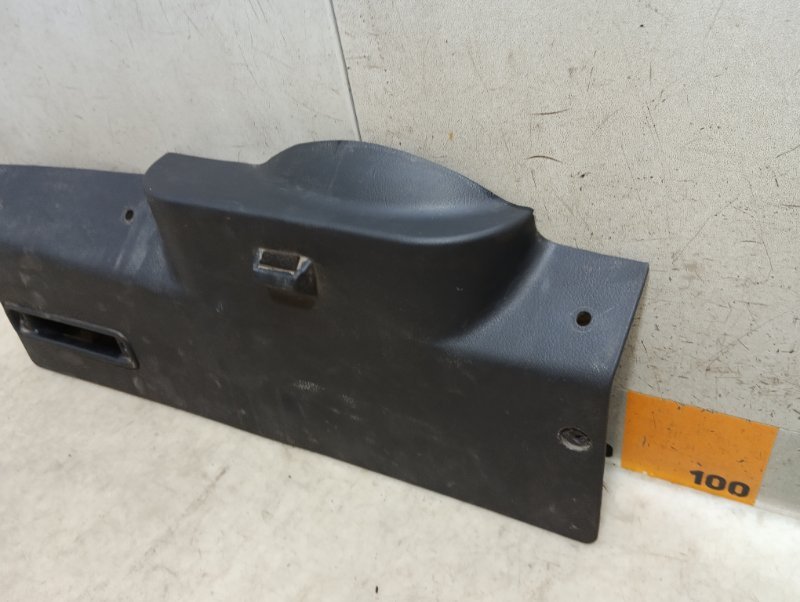 Обшивка двери багажника