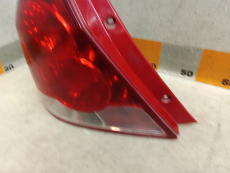 Фонарь задний левый