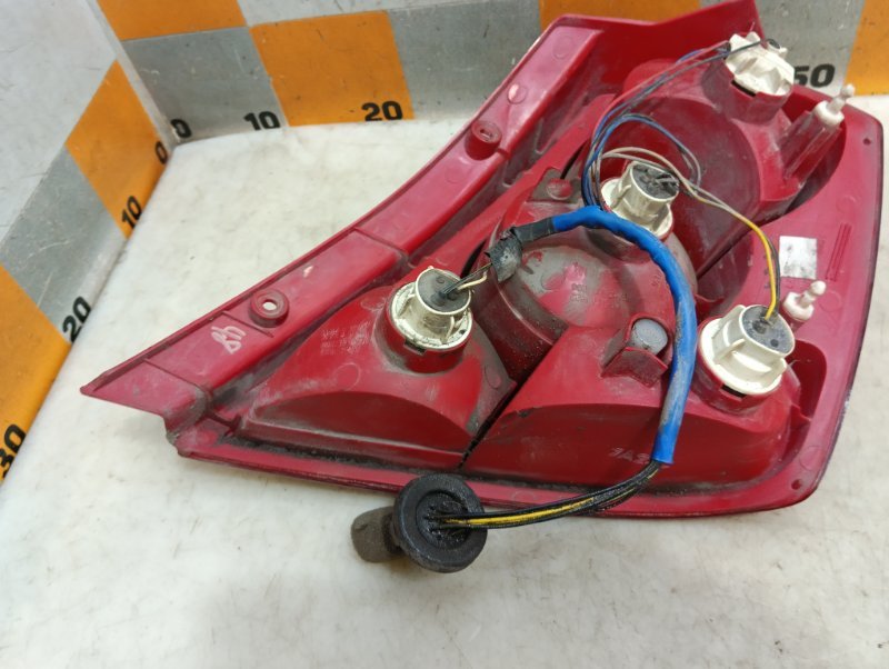 Фонарь задний левый