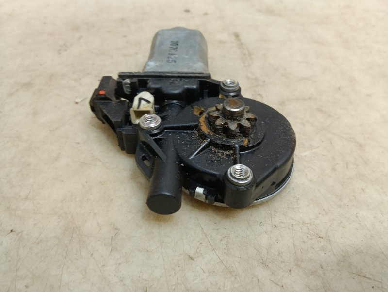 Моторчик стеклоподъемника