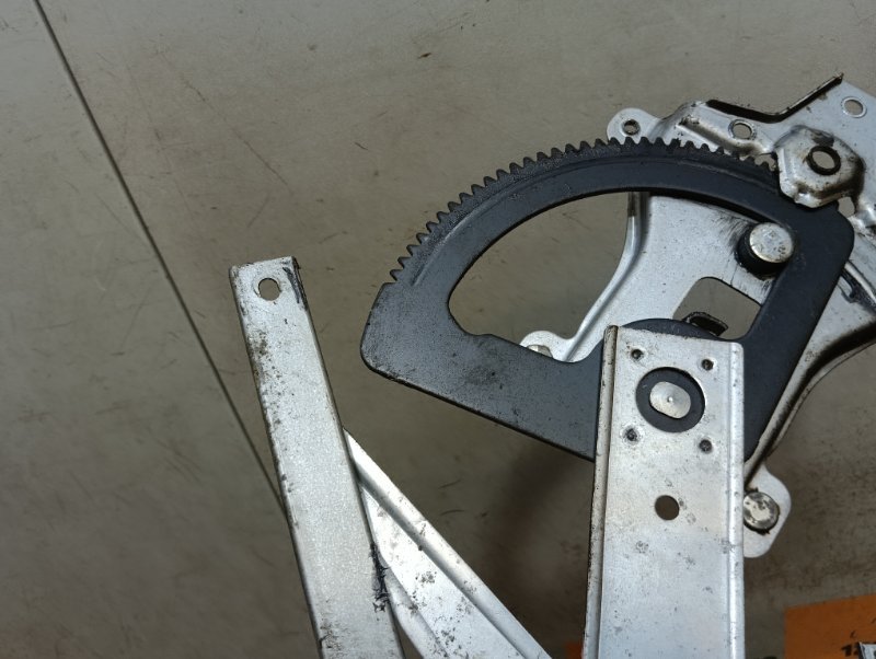 Стеклоподъемник электр. передний левый