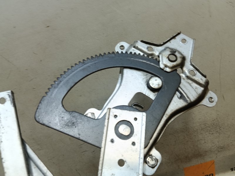 Стеклоподъемник электр. передний левый