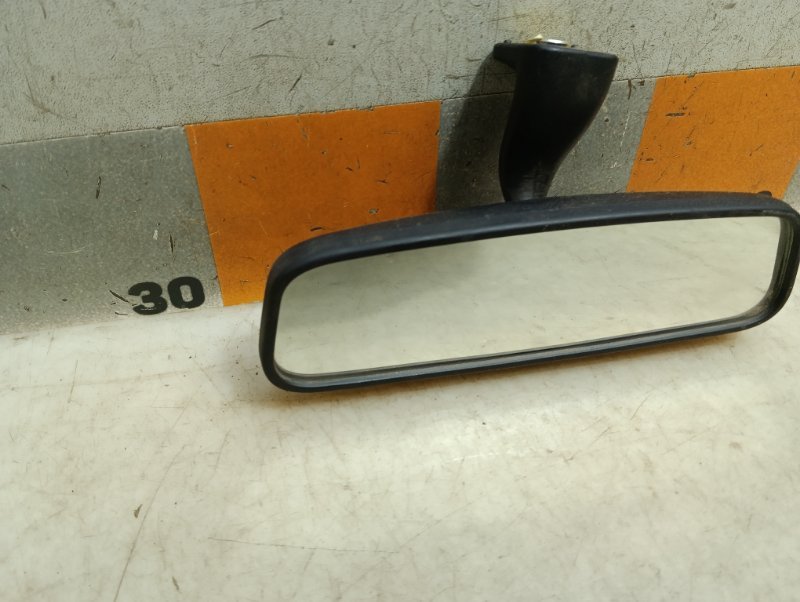 Зеркало заднего вида