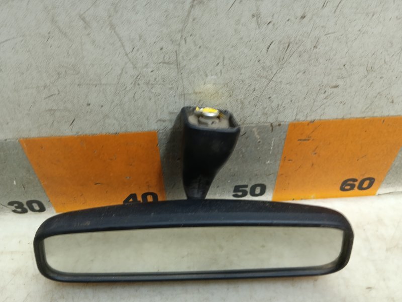 Зеркало заднего вида