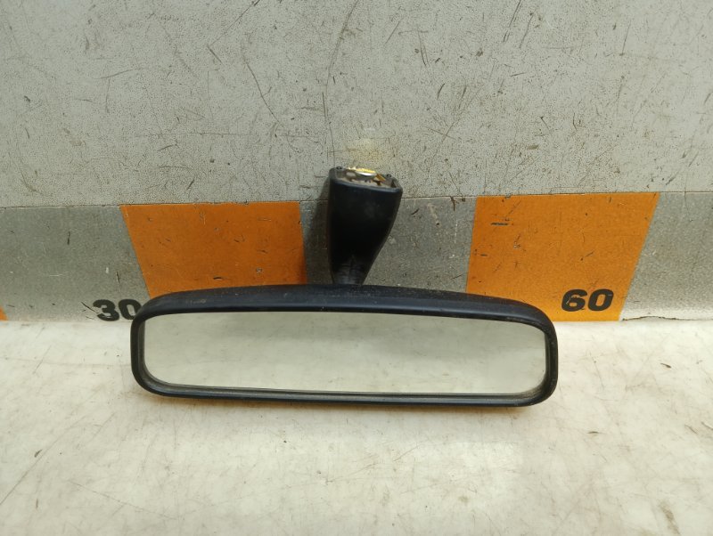 Зеркало заднего вида