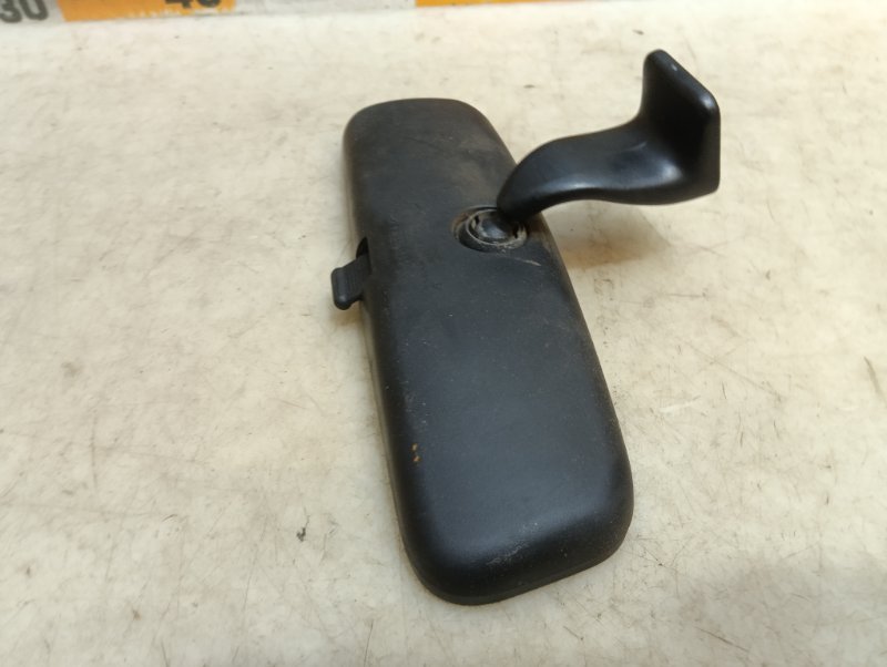 Зеркало заднего вида